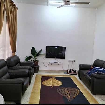 Che Na Homestay Pontian Понтиан-Кечил Экстерьер фото